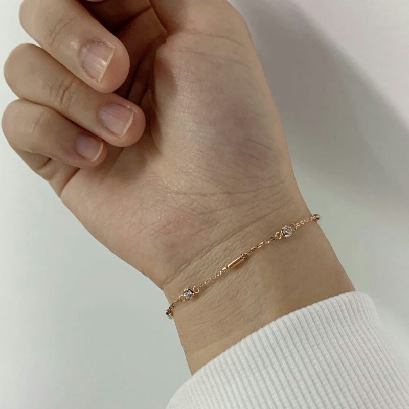 Enkel Ros Charm Armband För Dam I 18K Guld