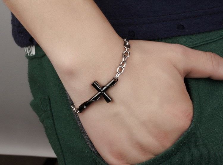 Retro Cross Klassiska Pararmband (Pris För Ett Par)