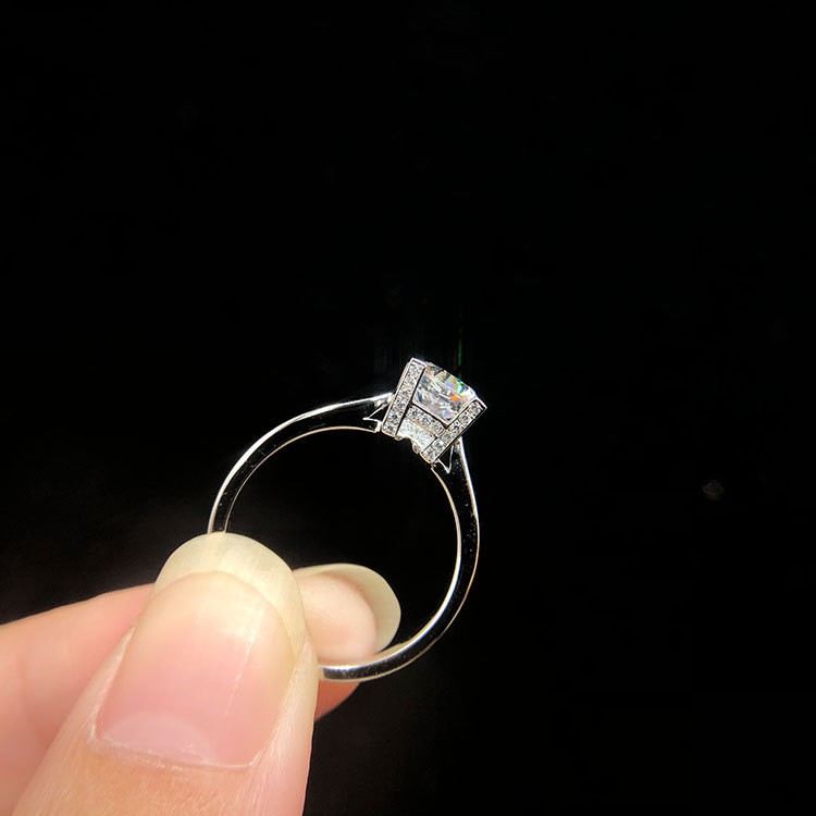 1.0 CT 925 Silverpläterad Rund Simulerad Diamant Löfte / Bröllop / Förlovningsring För Flickvänner Alla Hjärtans Dag Gåva