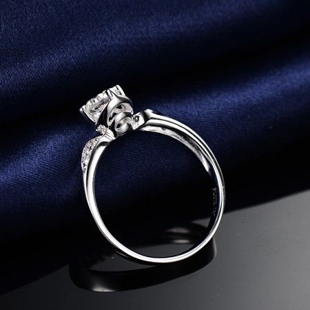 Avancerad Klassisk Stil 925 Sterling Silver Inlagd Kubisk Zirkoniumförlovningsring