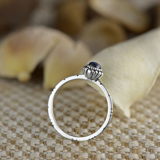 Delikat Vilda Mode S925 Sterling Silver Inlagd Naturlig Månsten Ring