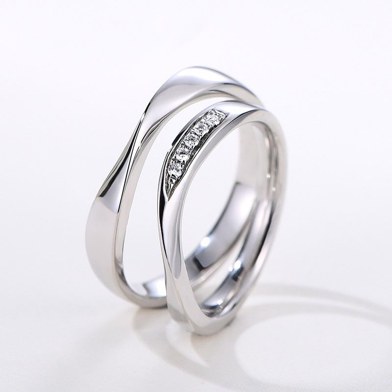 Enkel Kreativ Design Romantiska Linjer 925 Sterlingsilver Parringar Med Cubic Zirconia