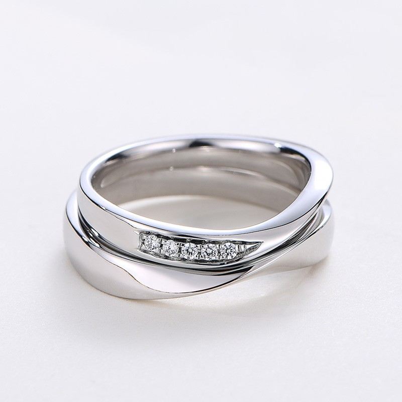 Enkel Kreativ Design Romantiska Linjer 925 Sterlingsilver Parringar Med Cubic Zirconia