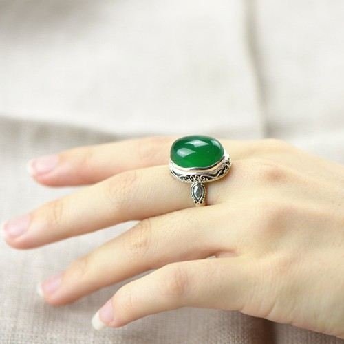 Exklusiv Ädel S925 Silver Inläggad Naturlig Grön Chalcedony Ring