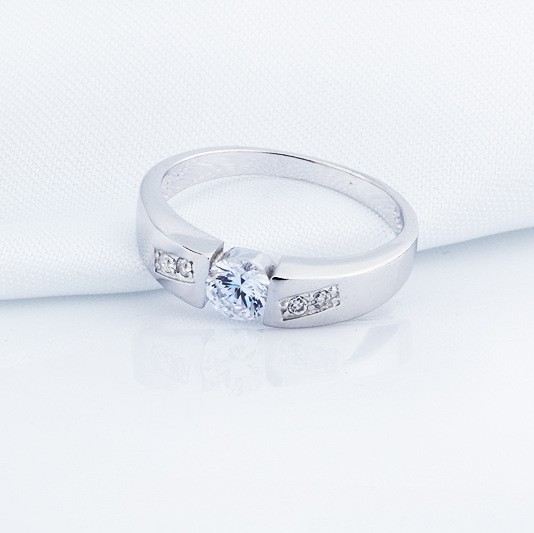 Kärleksliv 925 Sterling Silver Inlagda Lyxiga Cubic Zirconia Parringar