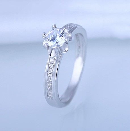 Kreativ Blomma Form 925 Sterling Silver Inlagd CZ Förlovningsring