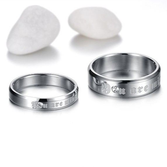 "Love You" Lover Rings Gravyr Titanium Stålringar För Par (Pris För Par)