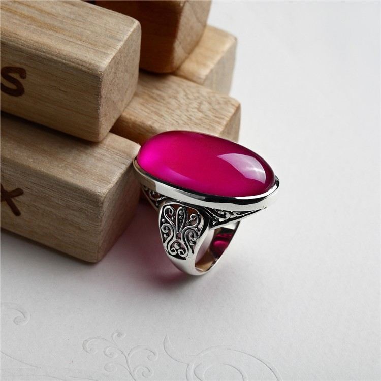 Mode Överdriven Snidade 925 Sterling Silver Inlagd Röd Korund Ring