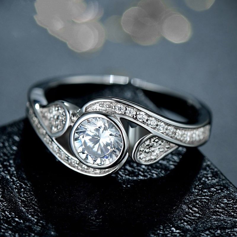 Ny Mode Personlighet 925 Sterling Silver Inlagd CZ Förlovningsring