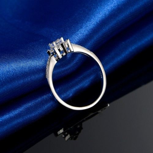 Romantisk 925 Sterling Silver CZ Inlagd Förlovningsring För Dam