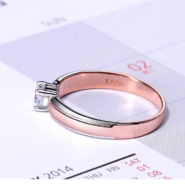 Roséguldpläterad 925 Sterling Silverring Med Syntetisk Diamant