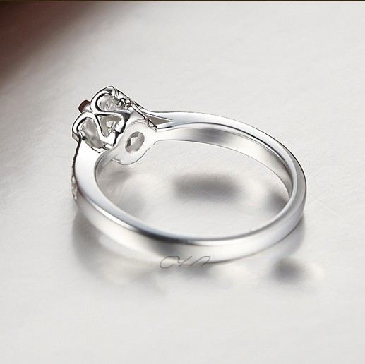 Söt Delikat Guldpläterad 925 Sterling Silver Inlagd CZ Förlovningsring